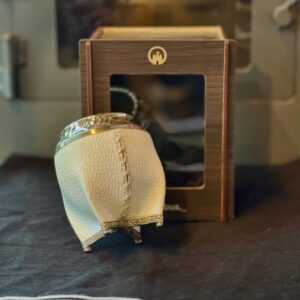 mate torpedo premium, cuero blanco repujado, alpaca