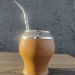 mate imperial de madera (algarrobo/calden) con diseño láser 360° y piezas de alpaca