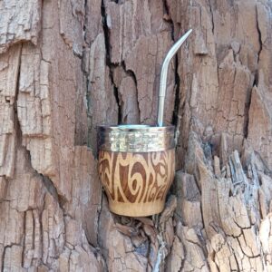 mate imperial de madera (algarrobo/calden) con diseño láser 360° y piezas de alpaca